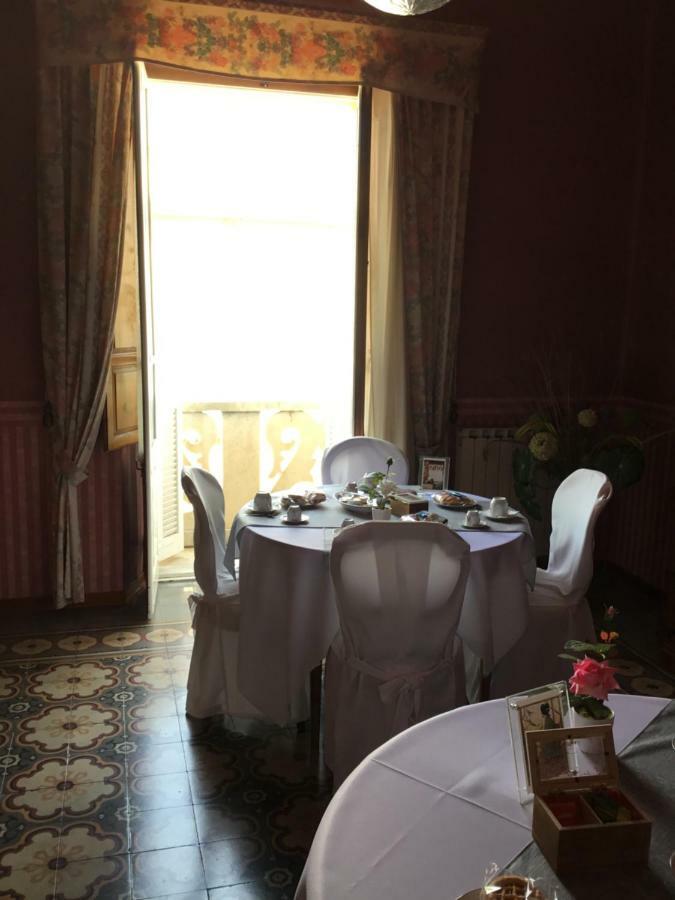 Casa Tonina Bed & Breakfast Carloforte  Eksteriør bilde