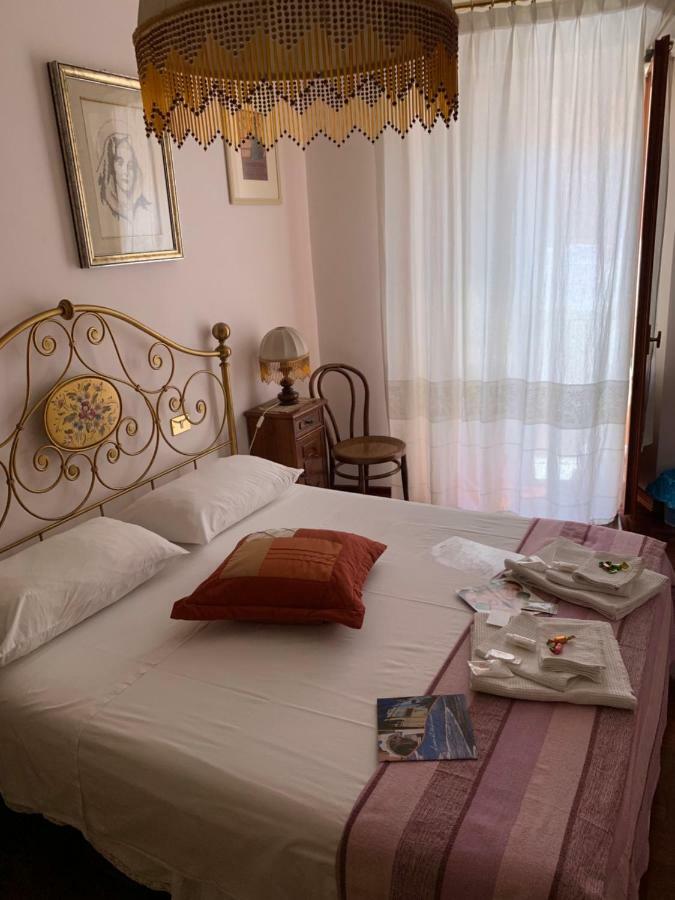 Casa Tonina Bed & Breakfast Carloforte  Eksteriør bilde